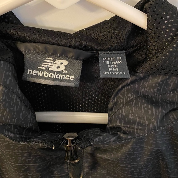 New Balance running jacket - Picture 3 of 3